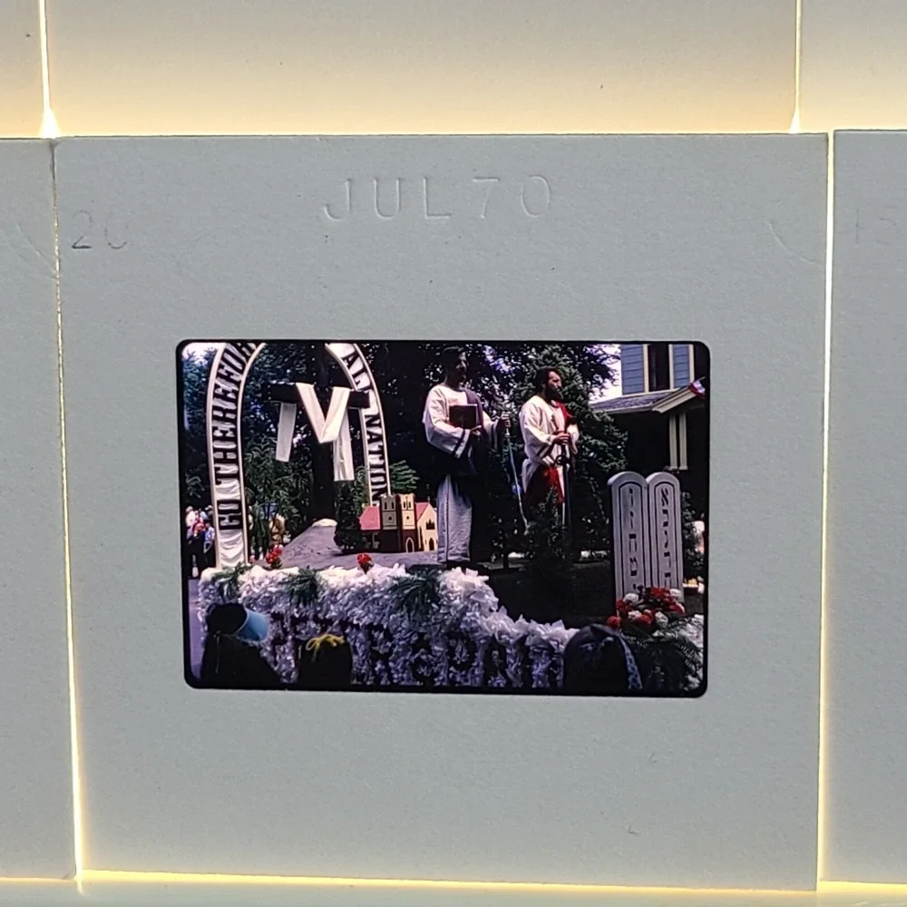 Lot of‎ 35 Slides Parade Photos Americana Cars People 1970-1974